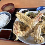 イルカ - 料理写真:魚の天ぷら定食