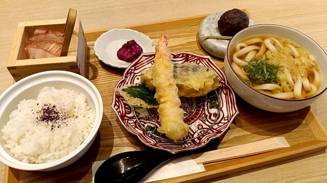 mocchiri udon to oigatsu oki nenone Mamigaoka Ten