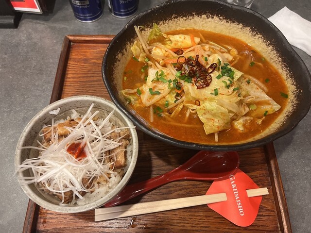 Porno pees va ogizda axlat Porno tili teshiklarda