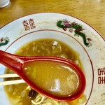 松屋食堂 - 餡が無くなると、スープが表れる。優しい味わいです。