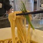らぁ麺やまぐち - 芽ネギがナイス