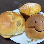 パン工房 シャルドン - くるみチーズ　ミルクマフィン　ちびスマイル