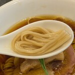 らぁ麺やまぐち - 棣鄂製の中細ストレート麺