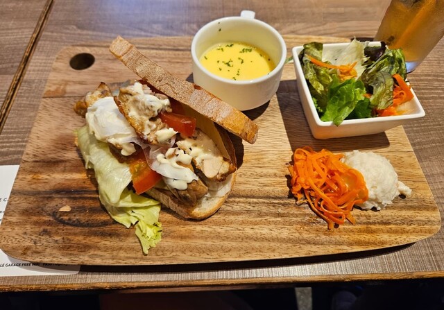 LE GARAGE Tsutaya Kaden Ten