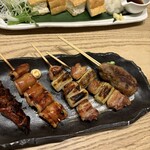 八兆屋 駅の蔵 くるふ福井駅店 - 赤鶏の焼き鳥と和牛のつくね。そしてイカ焼き