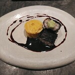 RESTAURANT SALT - うなぎと卵　うなぎを開かずに丸焼きしております。フワフワ感が全く違います。卵の味もうなぎに負けない素晴らしい一品