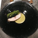RESTAURANT SALT - 黒むつ　クミンをふんだんに使っており、ちょっとカレーの雰囲気。空芯菜も香ばしさと歯ごたえがしっかりありまして良かったです。