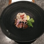RESTAURANT SALT - うずらと米　うずらのリゾットです。ソース、リゾット本体にもうずらが使われております。パクチーとすだちがくどさをなくしてくれるいい相棒です。