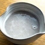 里味庵 - 最後に蕎麦湯
      そのまま飲んでも風味とトロミがあり美味い
      