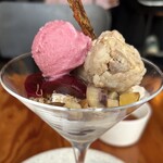 浅煎りコーヒーと自然派ワイン Typica - 栗とサボテンのパフェ