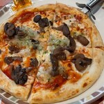 サイゼリヤ - にんにくの、風味が、ビールに、合う