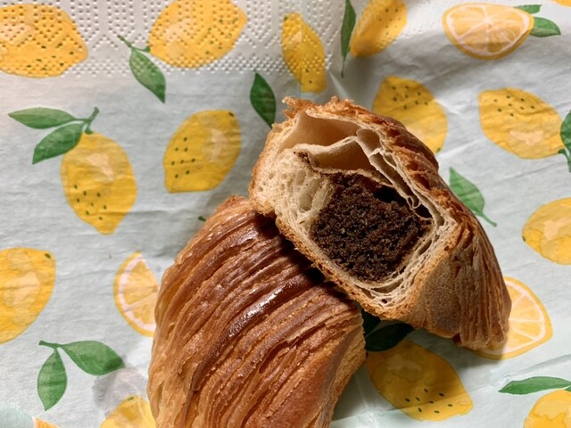 『惣菜・ハード系とハイレベルなベーカリー』by あんぱん小僧 : Bakery MARU （ベーカリーマル） - 門戸厄神/パン [食べログ]