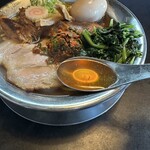 RAMEN HITONI YASASHIKU - 【煮干あっさり＝スープ】