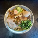 RAMEN HITONI YASASHIKU - 【煮干あっさり（朝限定）tpニラ辛×半コツ×菠薐草sv味付玉子】