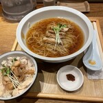 博多鶏そば TORISOBA TORIDEN KITTE博多店 - 