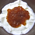 ツルヤ - 国産紅ほっぺ苺ジャム（ヨーグルトにかけて）