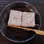 ちもと総本店 - 〈店内〉ちもと餅