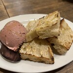 ピッツェリア・ヴィノテカ・イル・ペコリーノ - 〈鶏白レバーのペースト〉