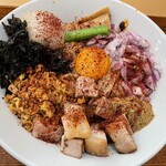 麺道 ひとひら - 辛味豚魚まぜそば