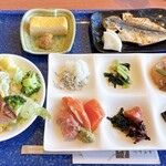 いなとり荘 - 朝ごはんはビュッフェ、和ですがもちろん洋もあります