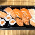 サミット - 料理写真:サーモンづくし