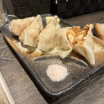 餃子 立山 梅田店 - 