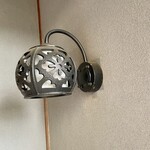 あなご飯 津田 - 入口のランプ