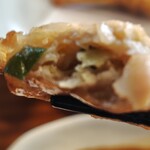 はなさき家 - 揚げ餃子 断面