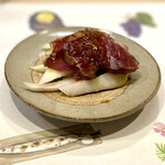 うを徳 - ◆対馬の鰹（6キロ）藁焼き 福島伊達の硬い桃