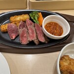 ガスト - 料理写真:希少赤身ガストビーフステーキ