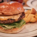 ザ・コーナー ハンバーガー＆サルーン - 