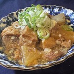 新宿思い出横丁 ばんしゃく家 - 【定番】牛すじ煮込み