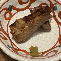 銀座 久兵衛 京王プラザホテル店 - 小さめのリブ