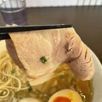 中華そば イデタ - チャーシューは程よい肉厚と食感です！