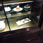 焼肉 徳寿 K-place - ケーキ　ショーケース