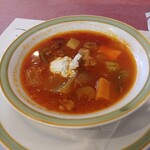 ロシア料理 チャイカ - ボルシチ