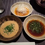 瀬里奈 - しゃぶしゃぶのタレ３点（ポン酢、ごまだれ、ピリ辛だれ）です。