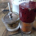 焼肉 徳寿 K-place - 南蛮味噌と一味、コチュジャン