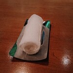 瀬里奈 - ラウンジのおしぼりです。