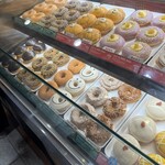 クリスピー・クリーム・ドーナツ - 