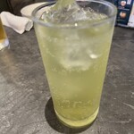 イタリアン食べ放題 CHEESE MEAT GARDEN - お店で漬け込んだ生果実のパインサワー