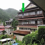 ますや旅館 - 自分たちが利用した新館３階の角部屋（緑の➡︎）