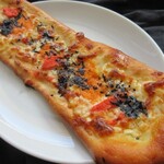壱弐参 CAFE - 長～いピザ250円は32センチ！
