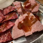 やきにくホルモン壱番 - リブロース