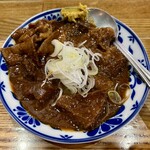 大衆酒場 まるは - 牛もつ煮牛タン入り