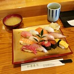 和楽寿司 - 中にぎり