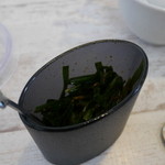 中華そば 四つ葉 - ニラキムチ