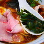 中華そば 四つ葉 - ニラキムチin