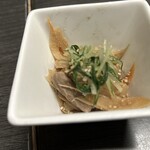 利久 - お通し。