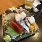 Sashimi to Nihonshu Nami ni Chidori